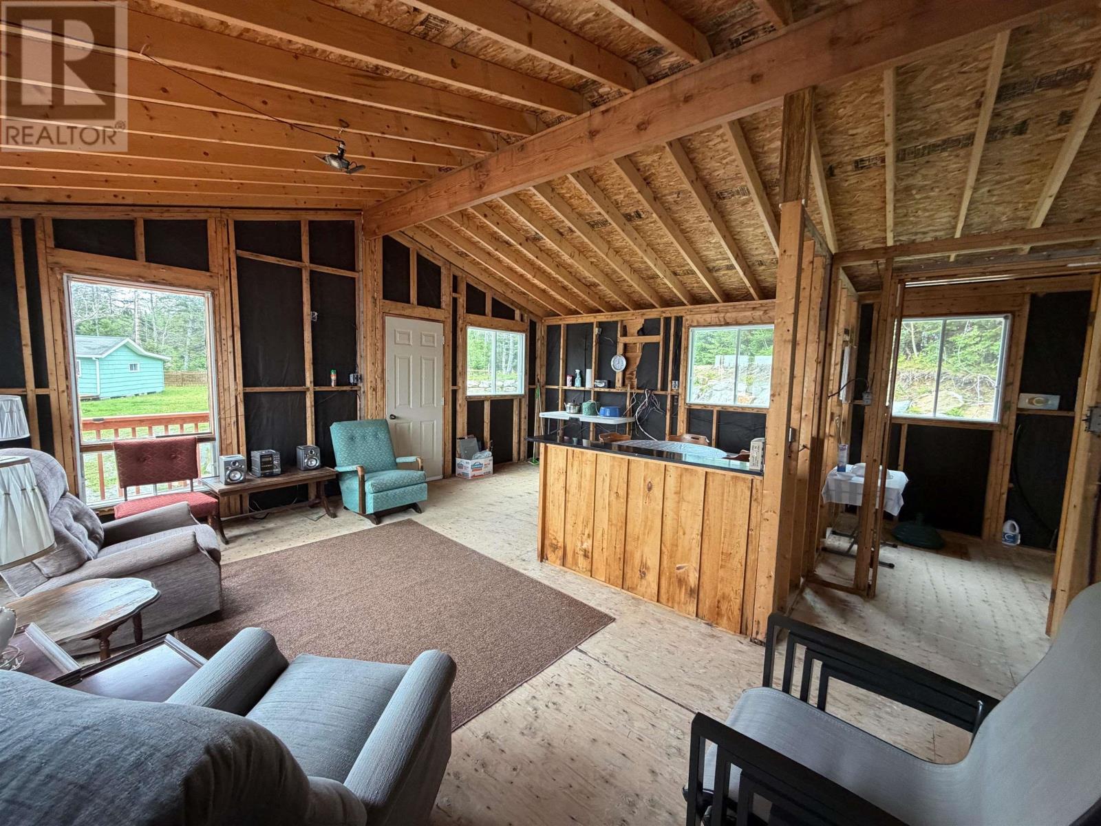 145 West Liscomb Point Road Property Photo 3