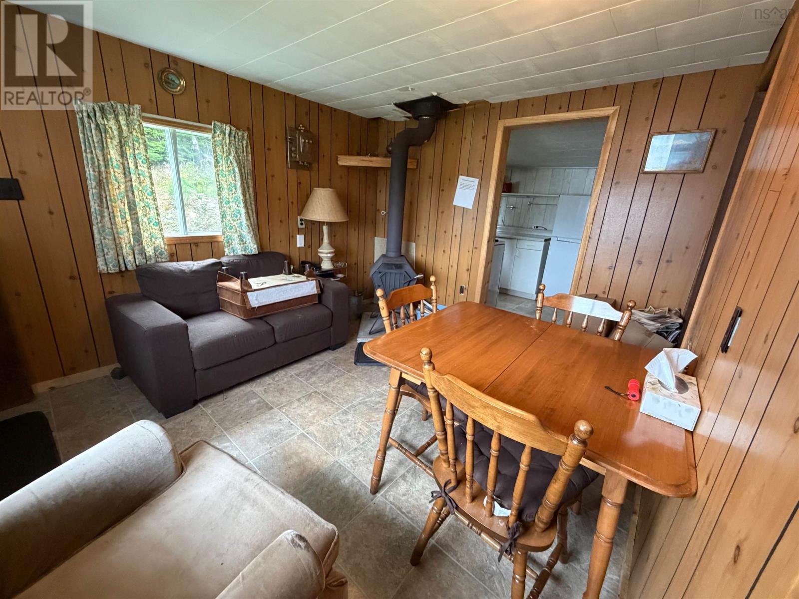 145 West Liscomb Point Road Property Photo 10