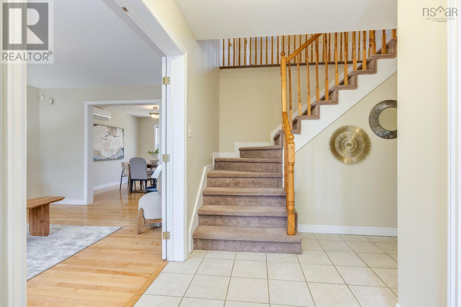 255 Sandwick Drive Property Photo 3