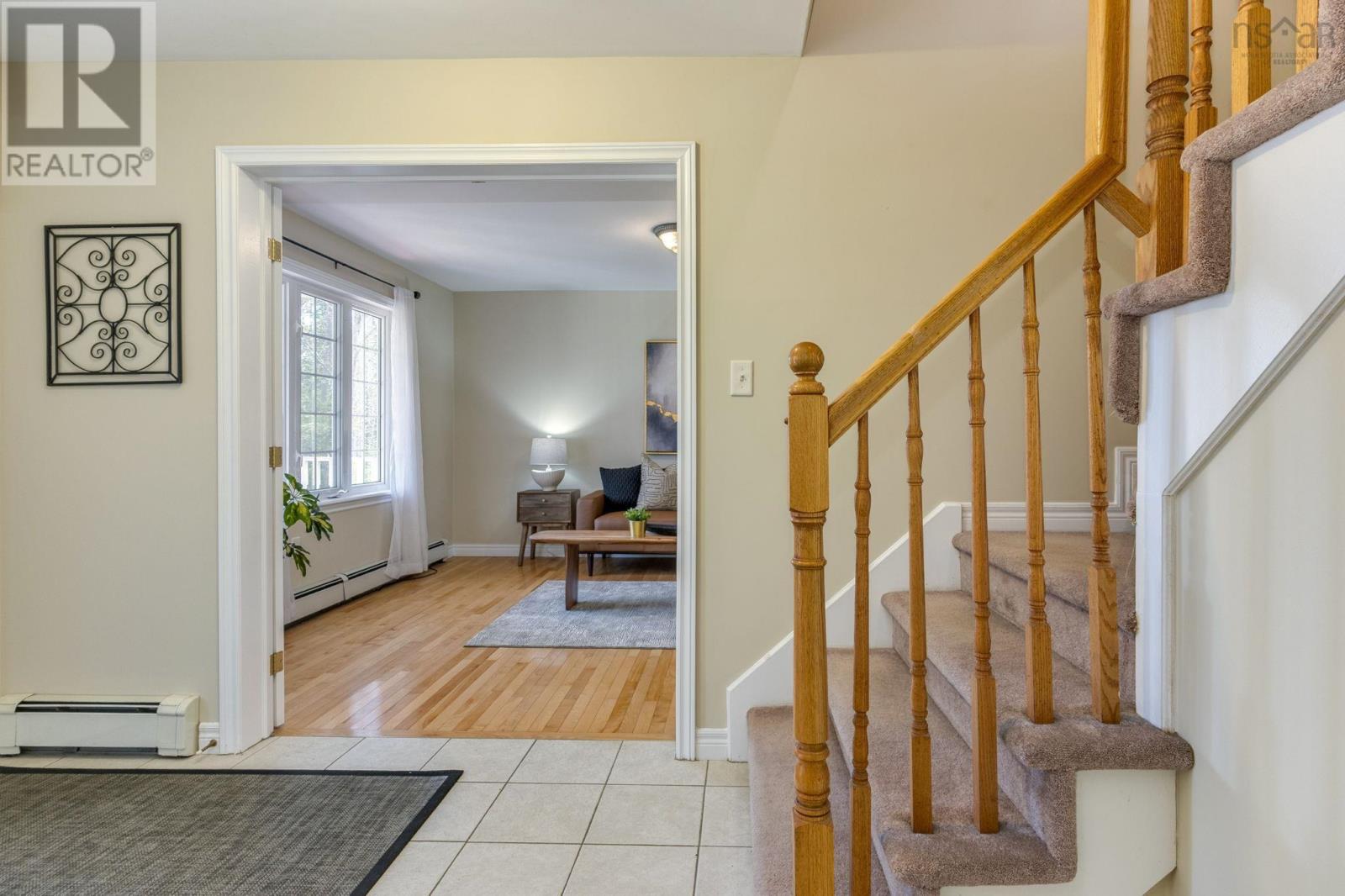 255 Sandwick Drive Property Photo 4