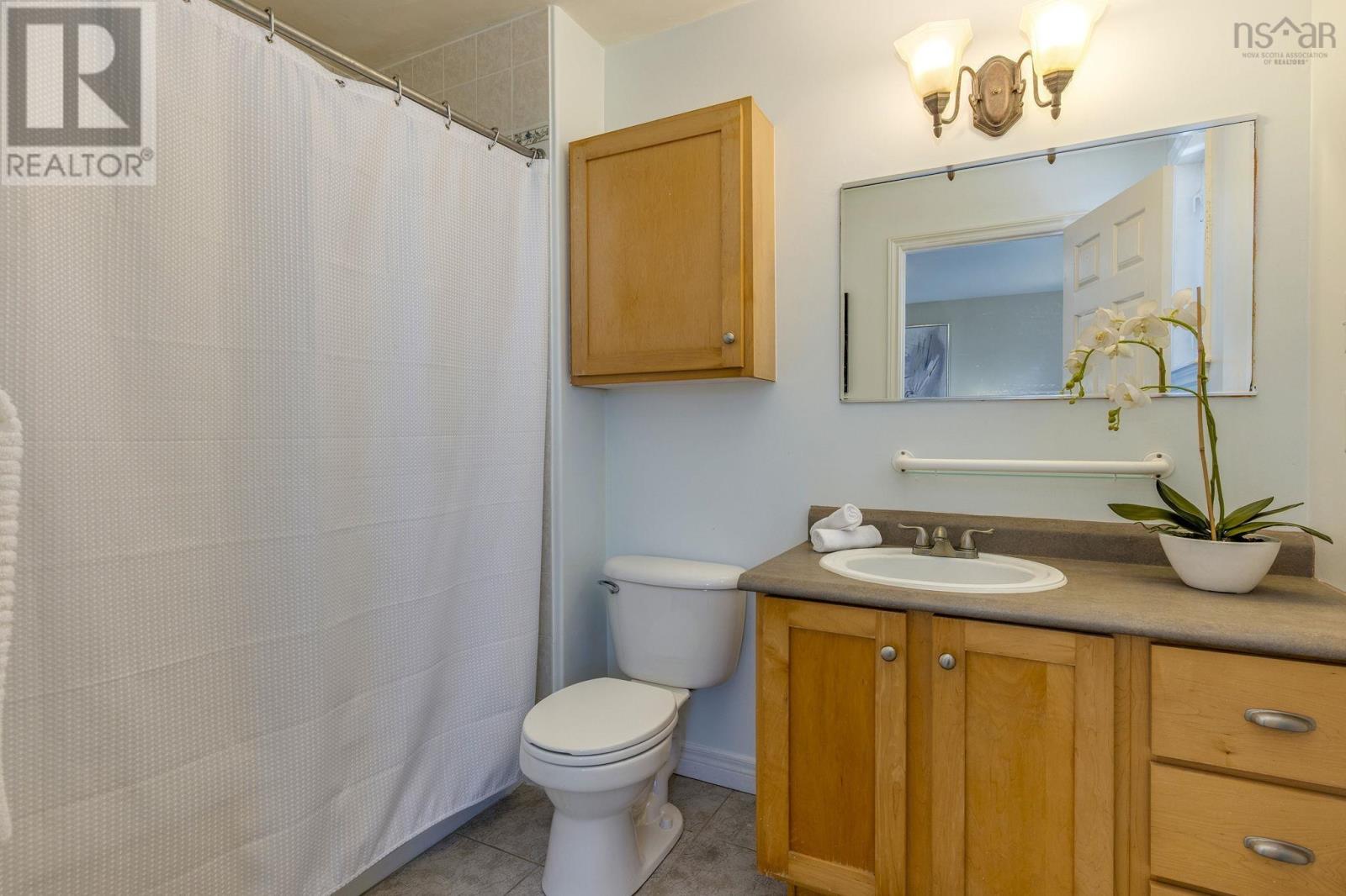 255 Sandwick Drive Property Photo 24