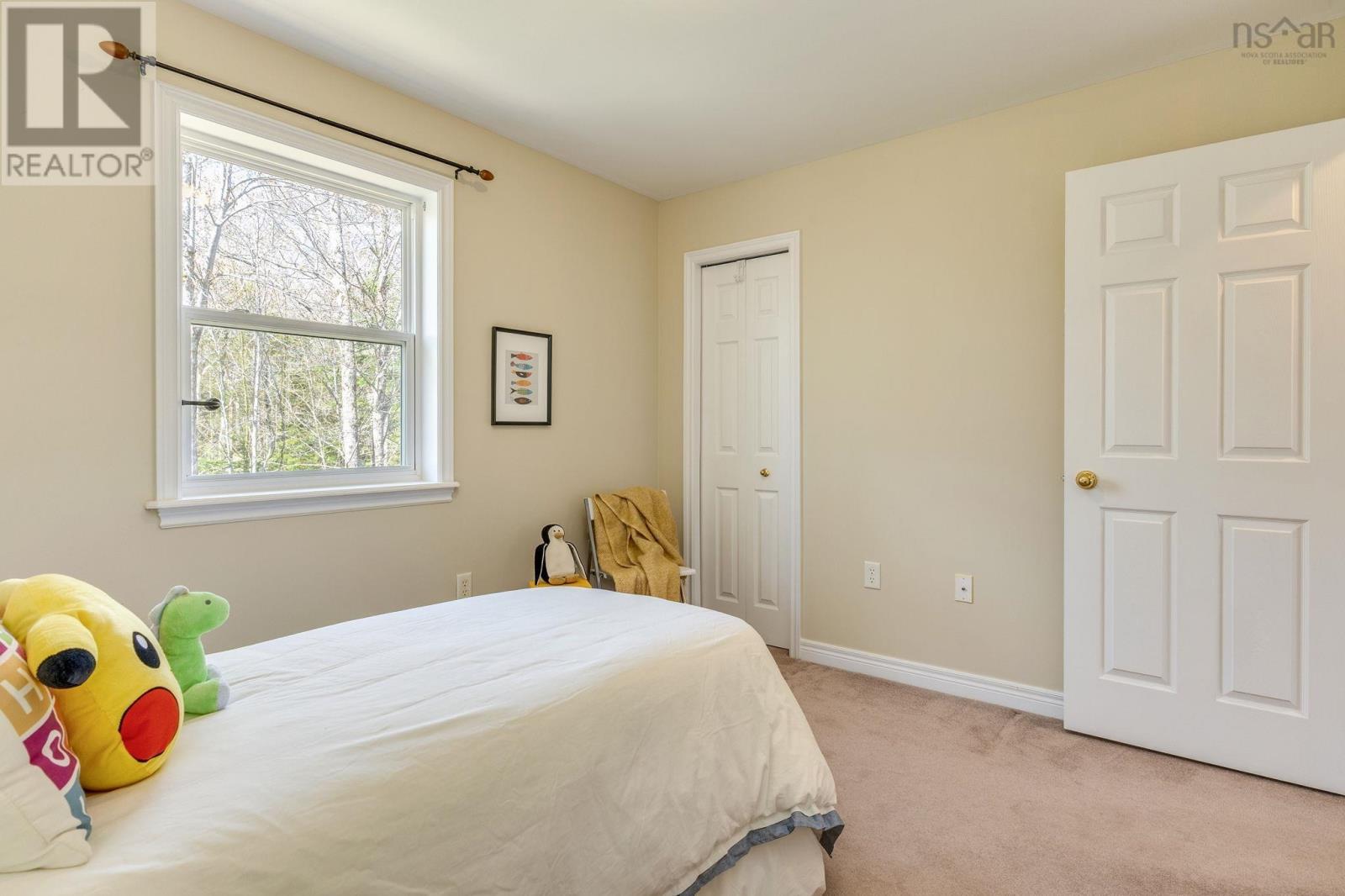 255 Sandwick Drive Property Photo 26