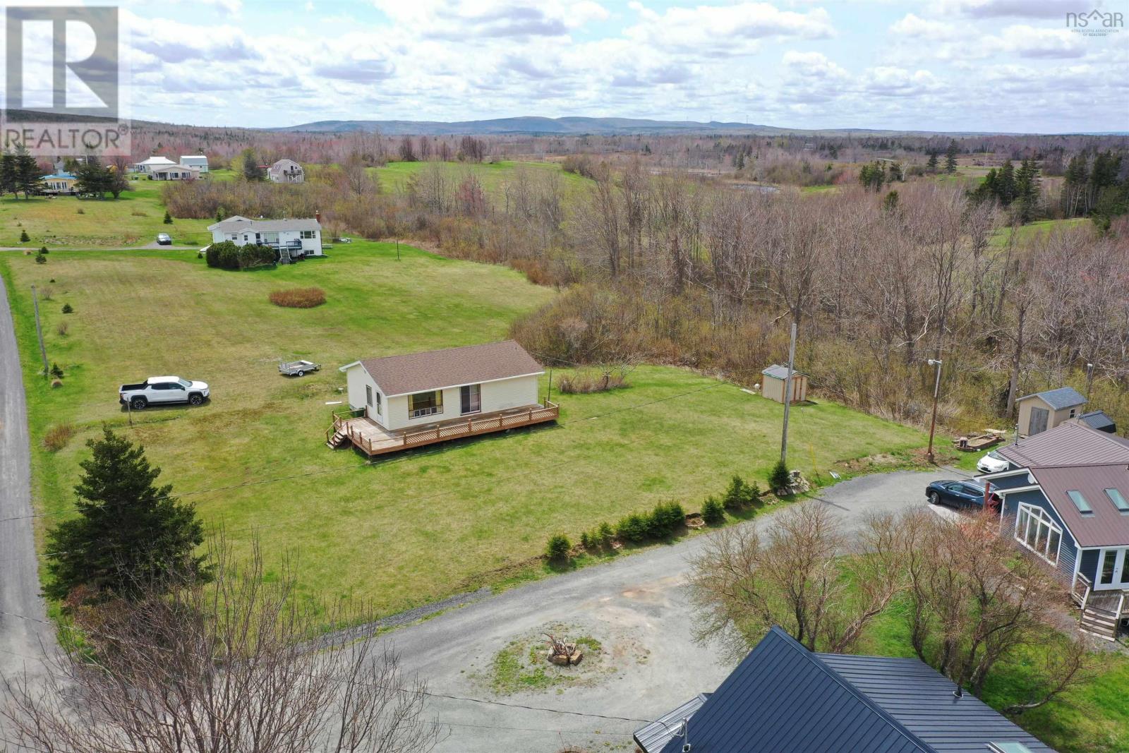 105 Murdocks Lane Property Photo 3