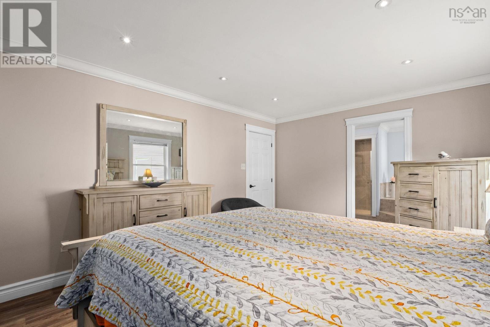 6 Spruce Lane Property Photo 32