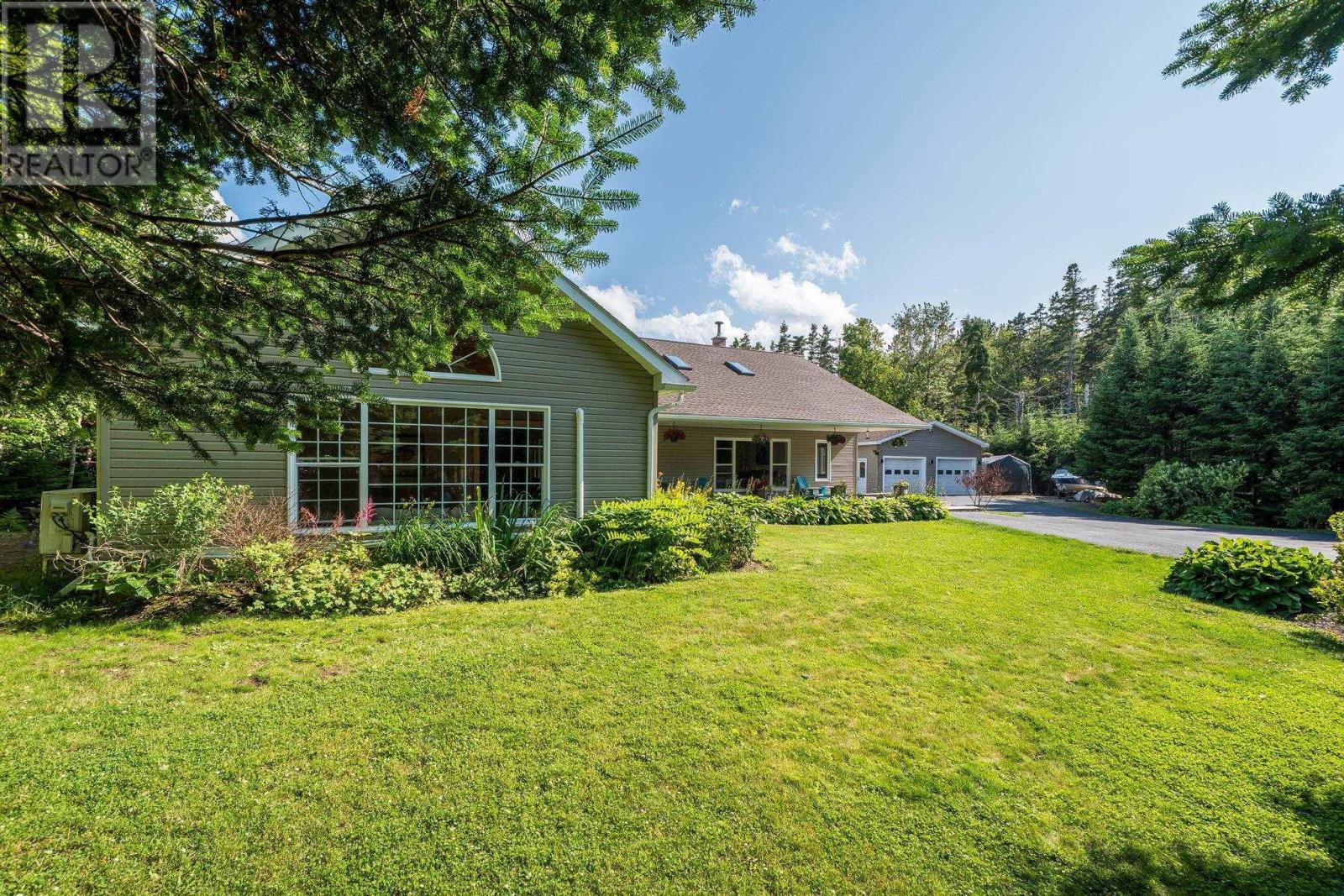 6 Spruce Lane Property Photo 35