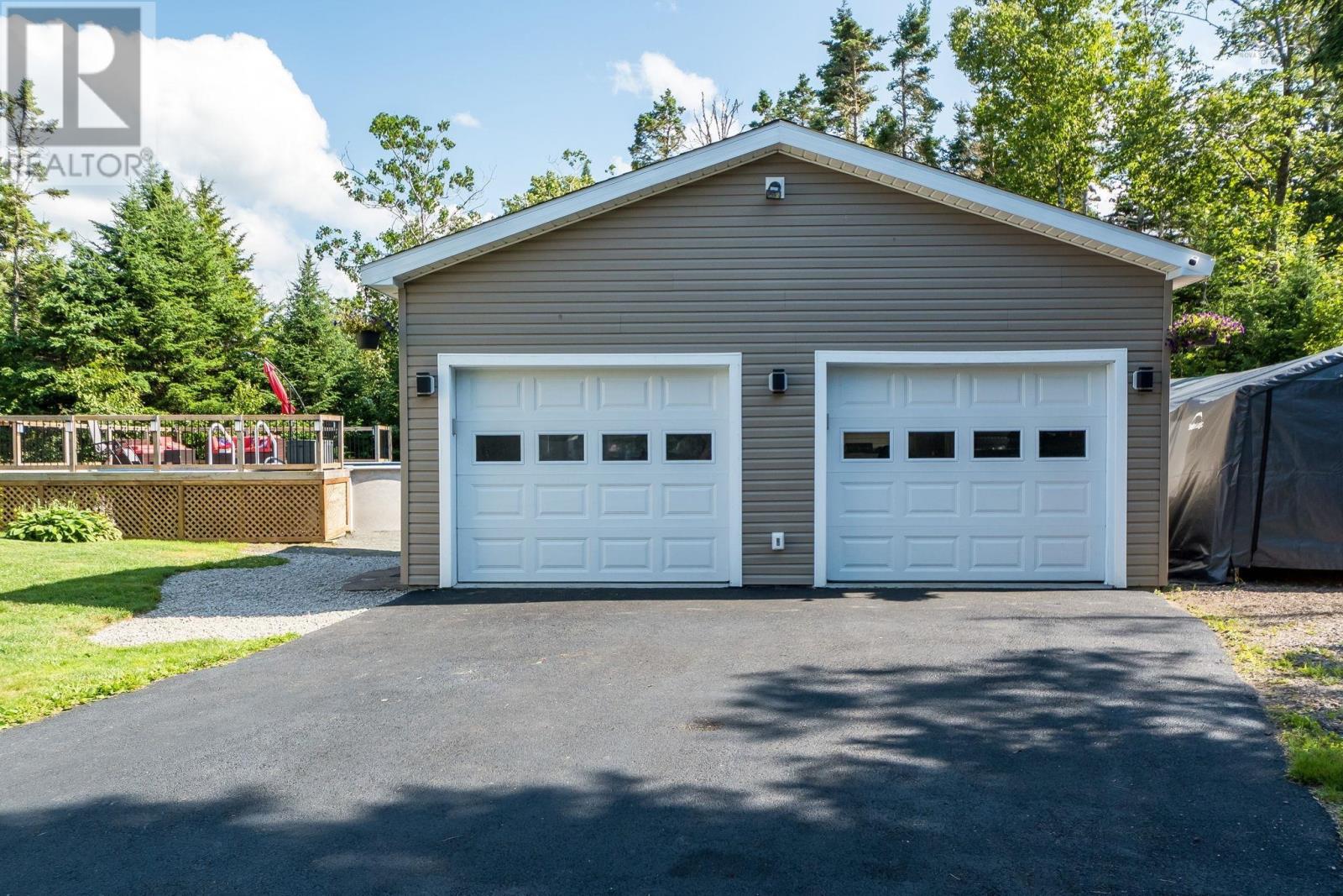 6 Spruce Lane Property Photo 37