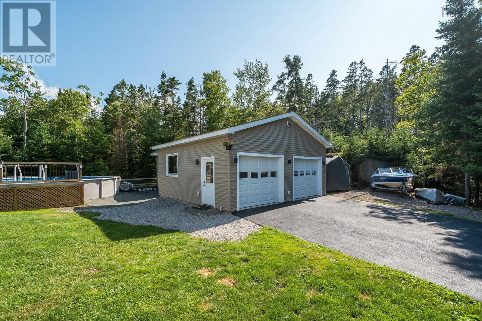 6 Spruce Lane Property Photo 38