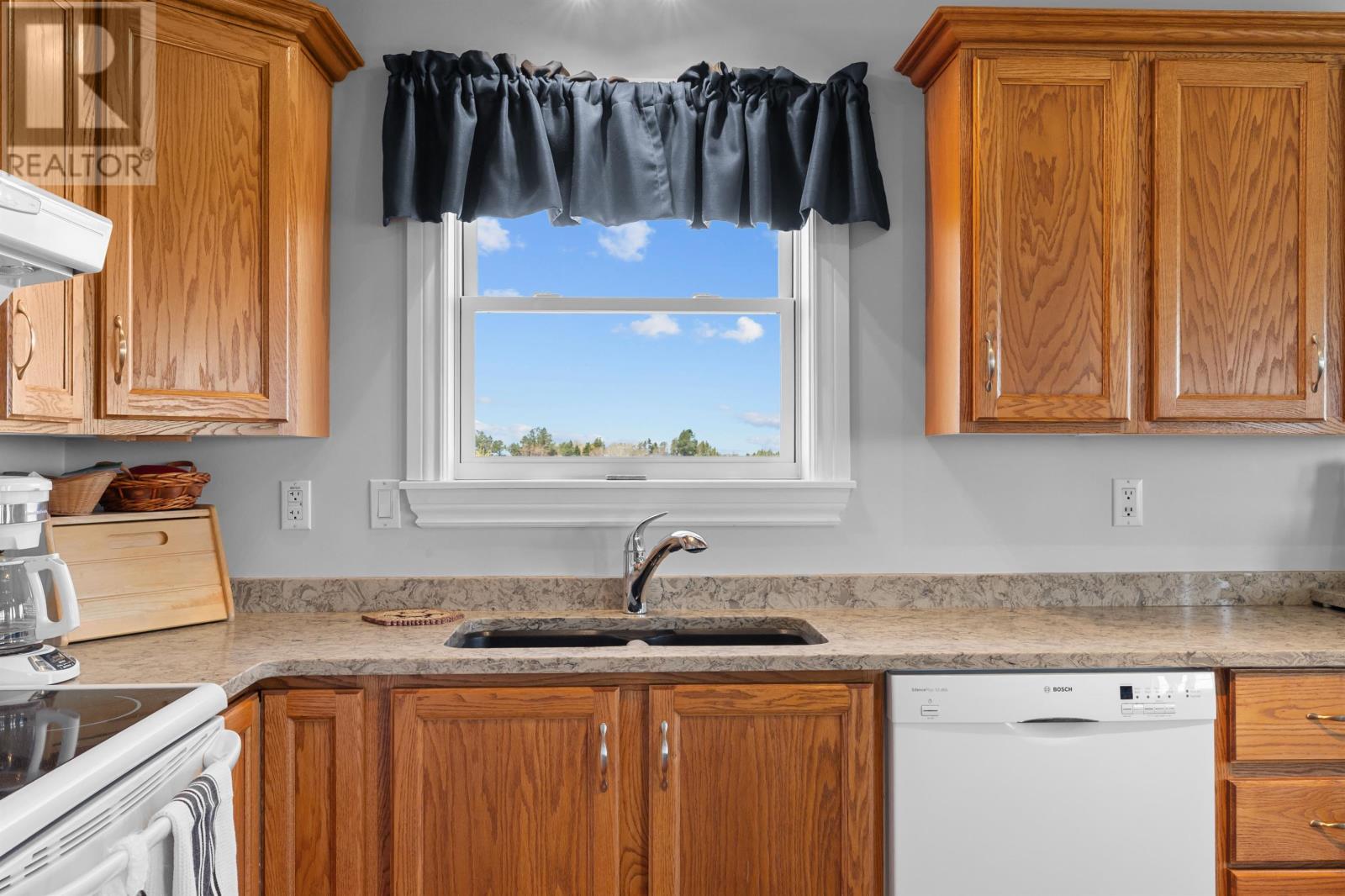 54 Hatton Road Property Photo 5