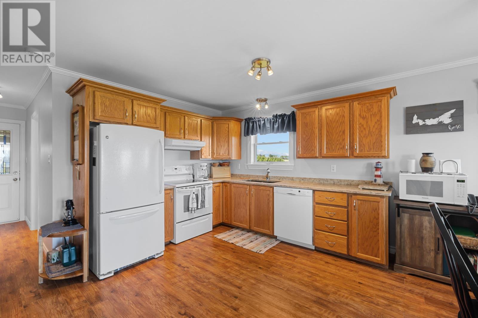 54 Hatton Road Property Photo 6