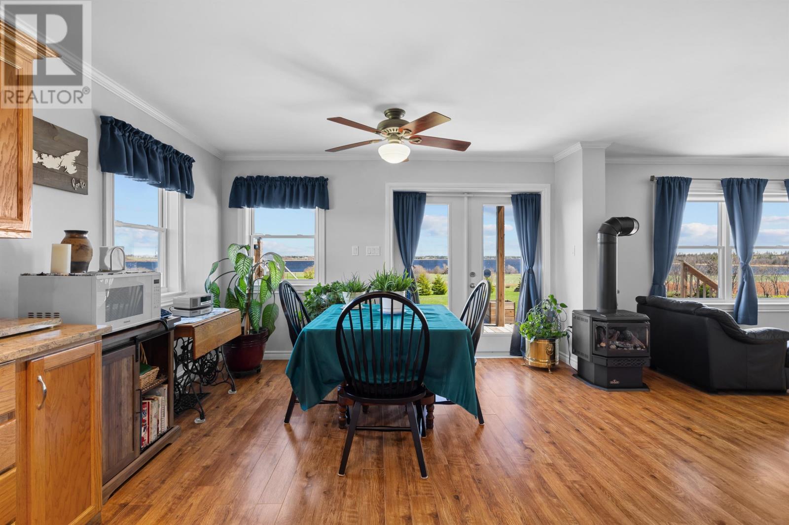 54 Hatton Road Property Photo 8
