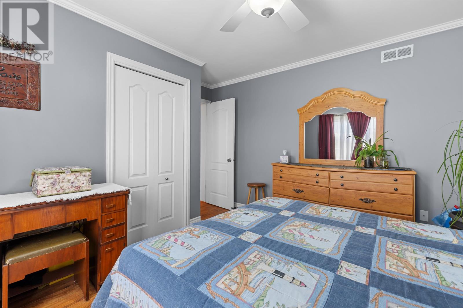 54 Hatton Road Property Photo 16