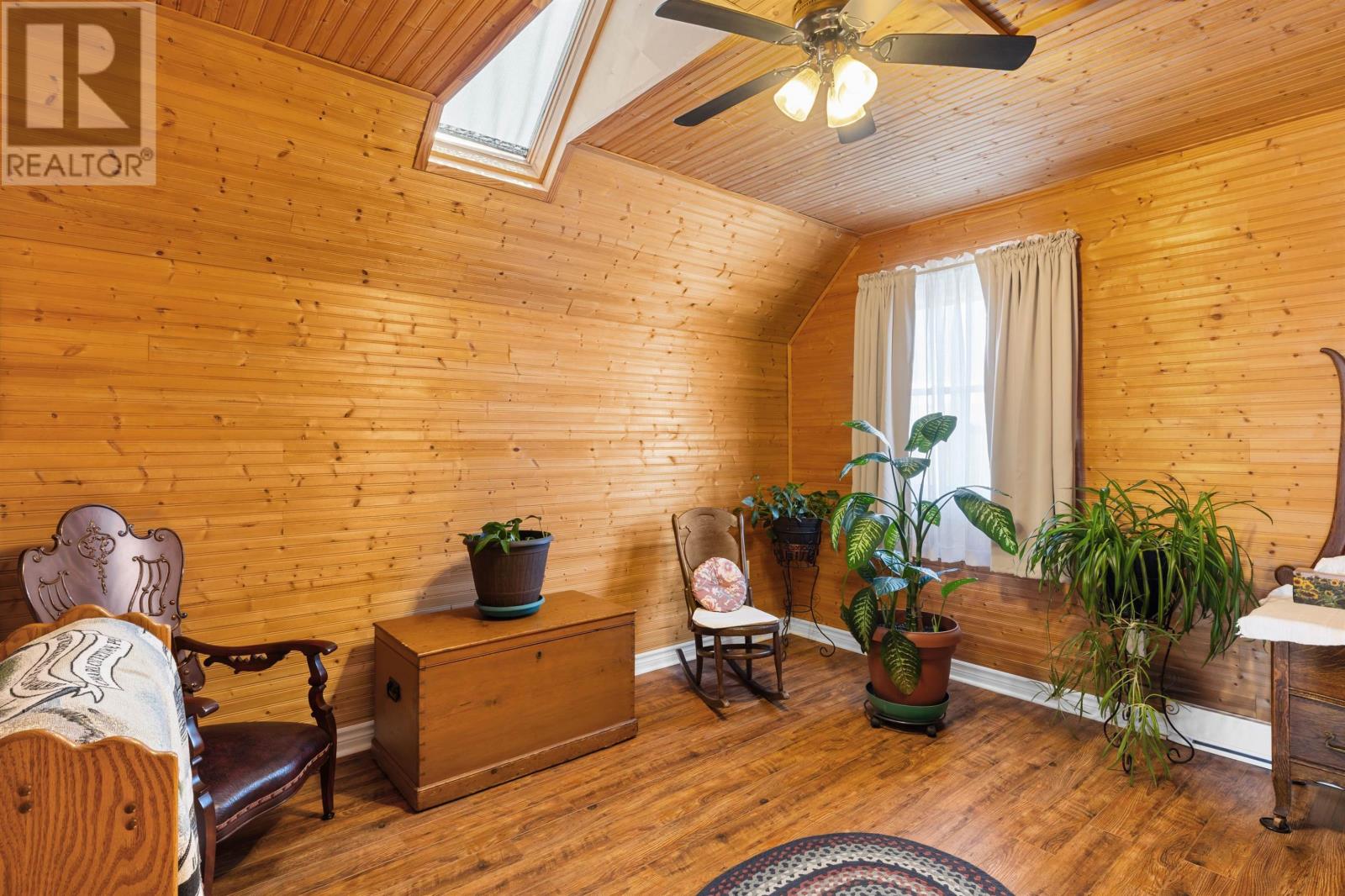 54 Hatton Road Property Photo 30