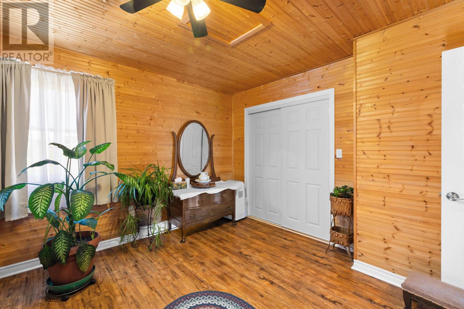 54 Hatton Road Property Photo 31