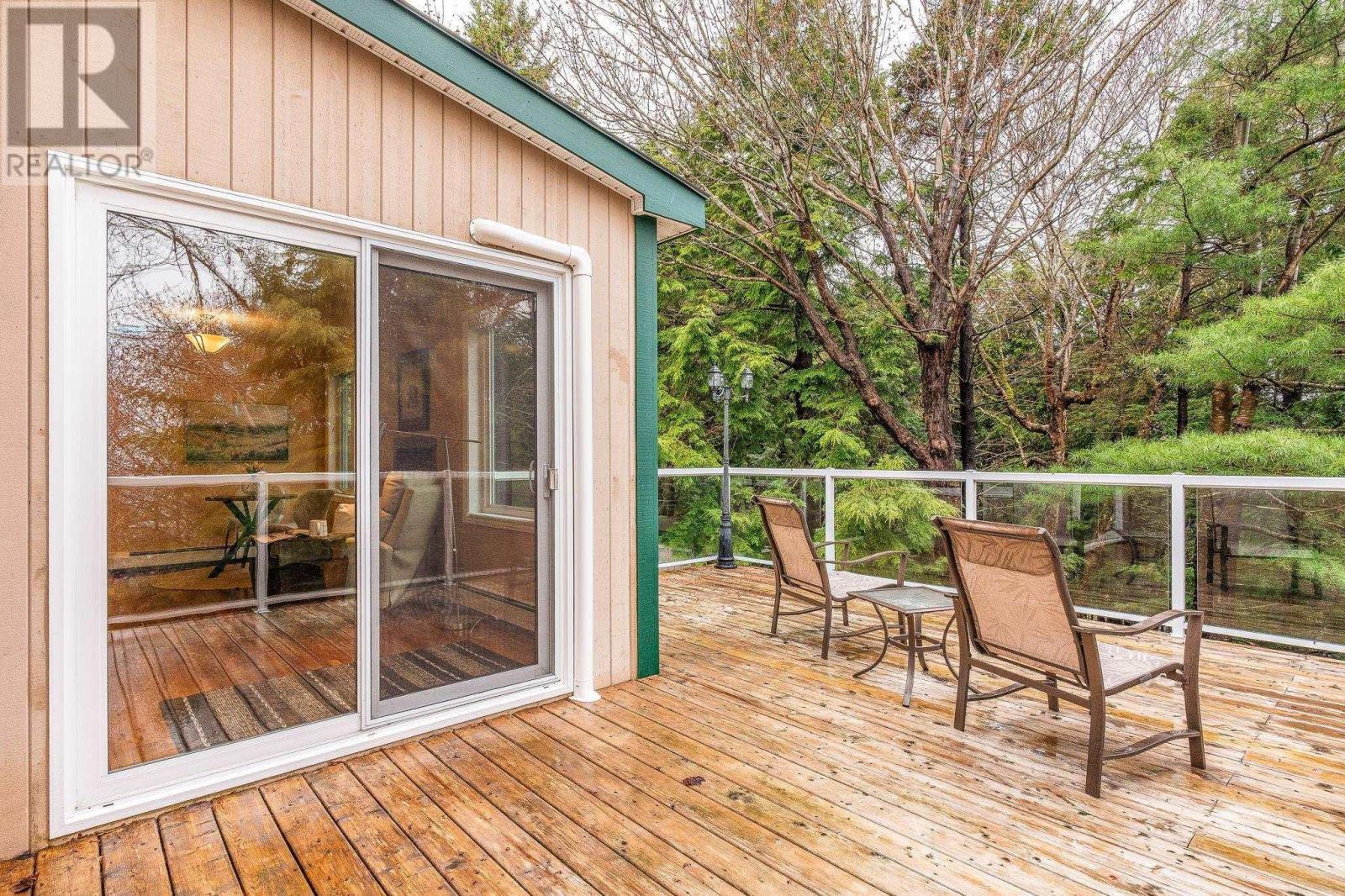 69 Bayview Road Property Photo 40