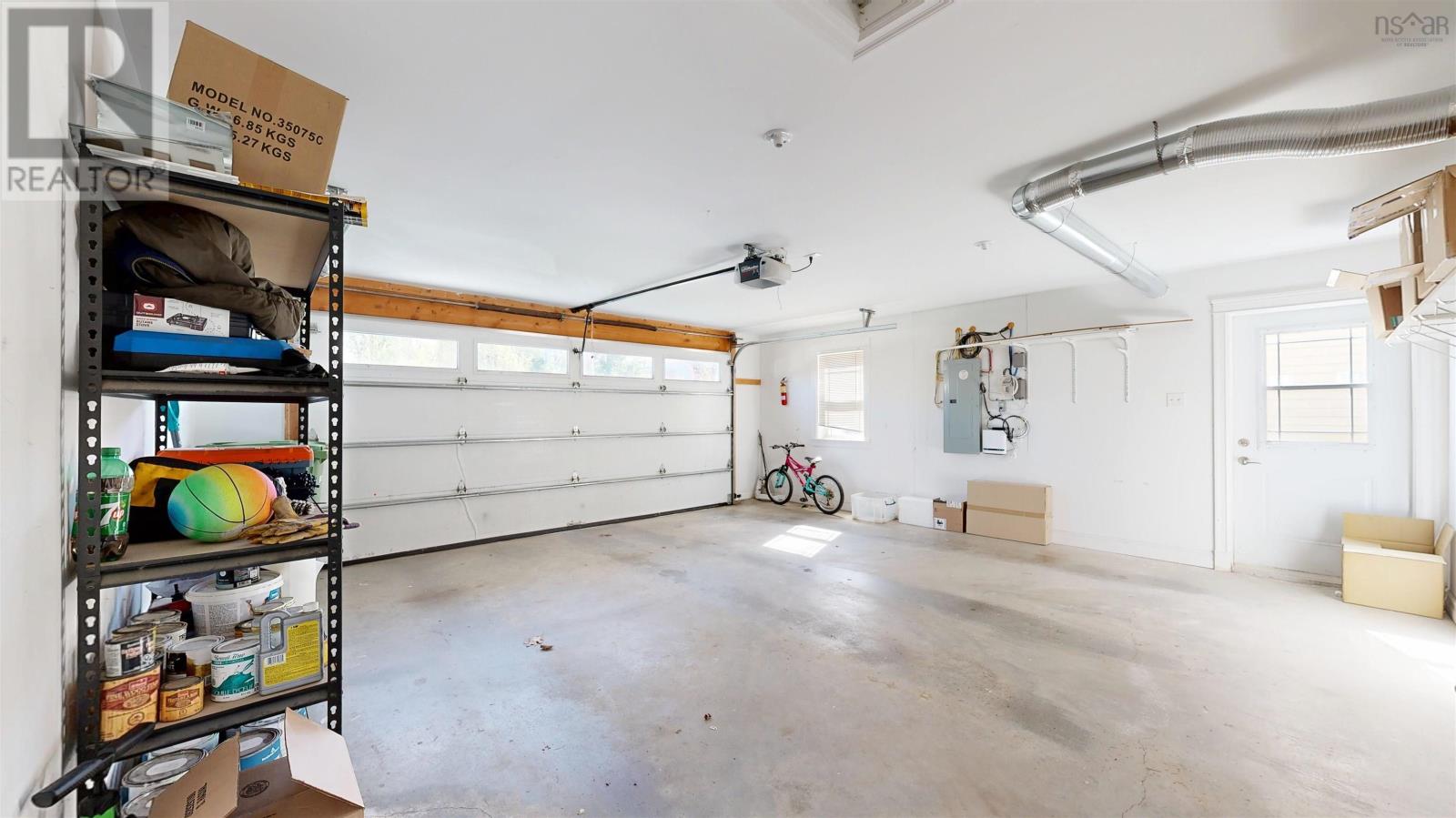 14 Roundhouse Drive Property Photo 12