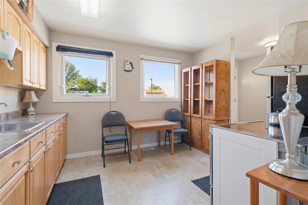 628 Herbert Avenue Property Photo 7