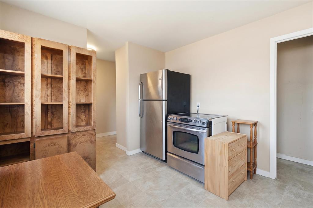 628 Herbert Avenue Property Photo 8
