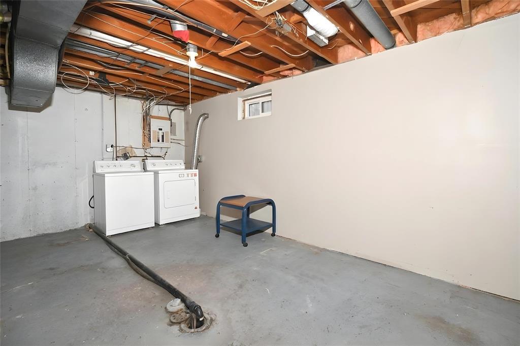 628 Herbert Avenue Property Photo 16