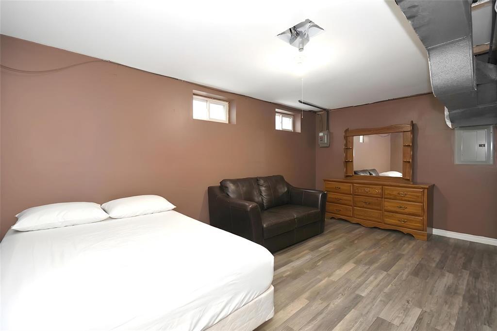 628 Herbert Avenue Property Photo 18