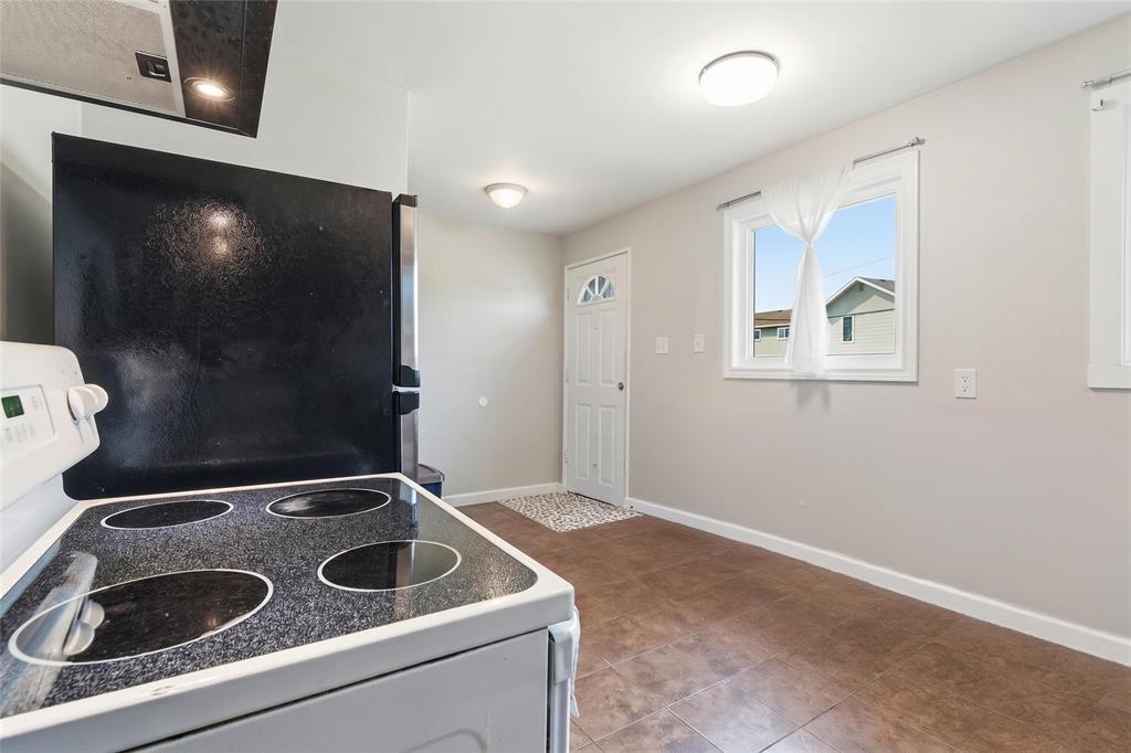 646 Herbert Avenue Property Photo 3