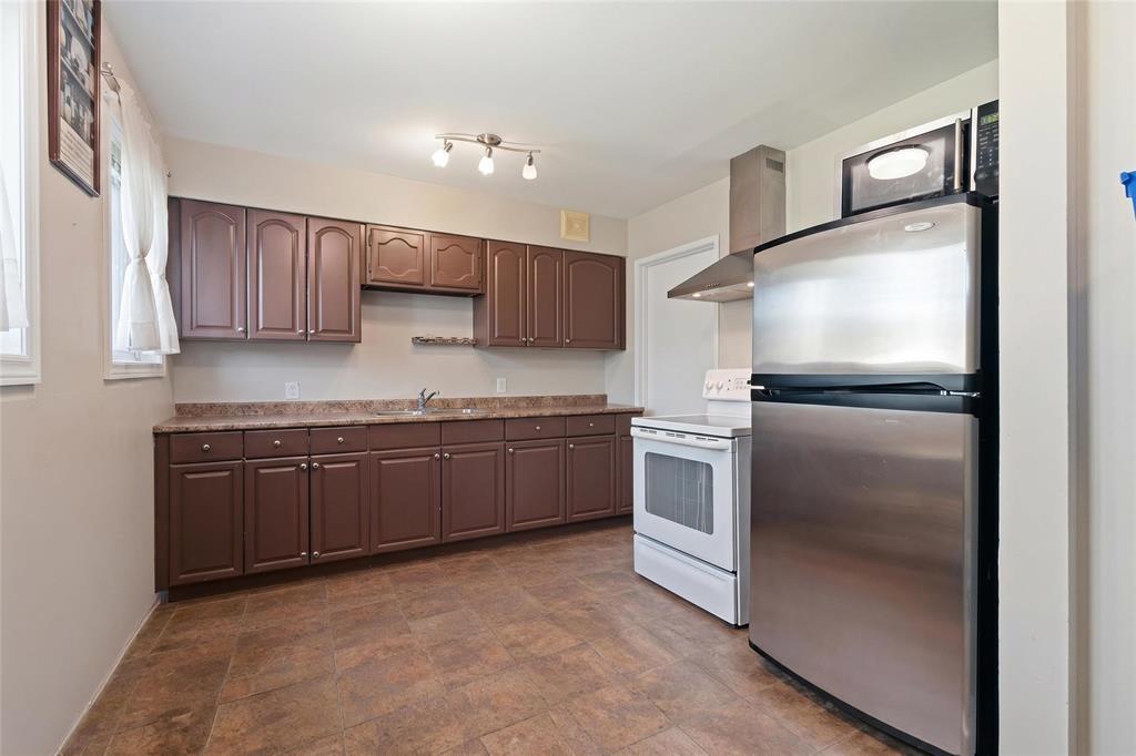 646 Herbert Avenue Property Photo 5