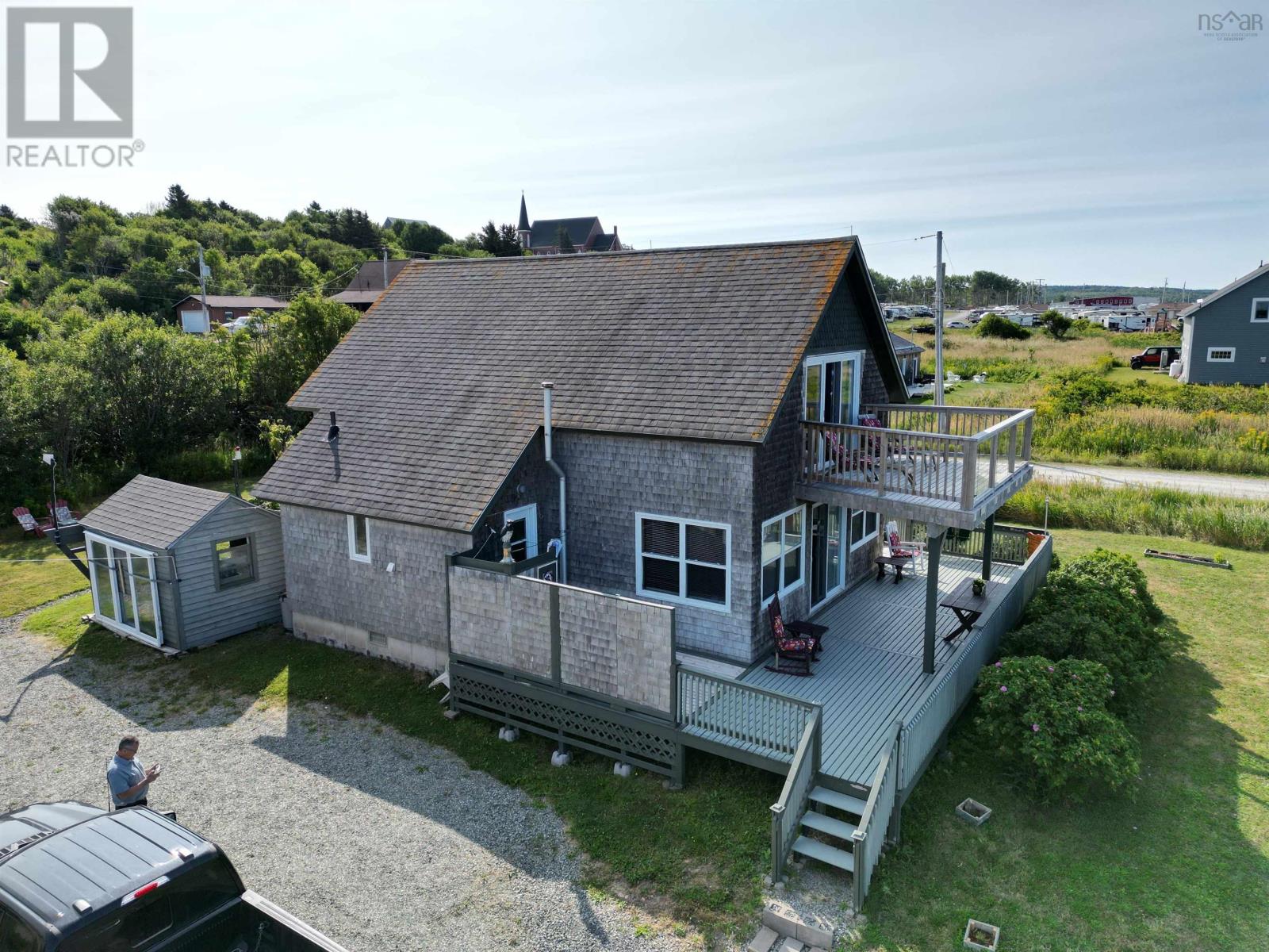 1 Bayberry Road Property Photo 2