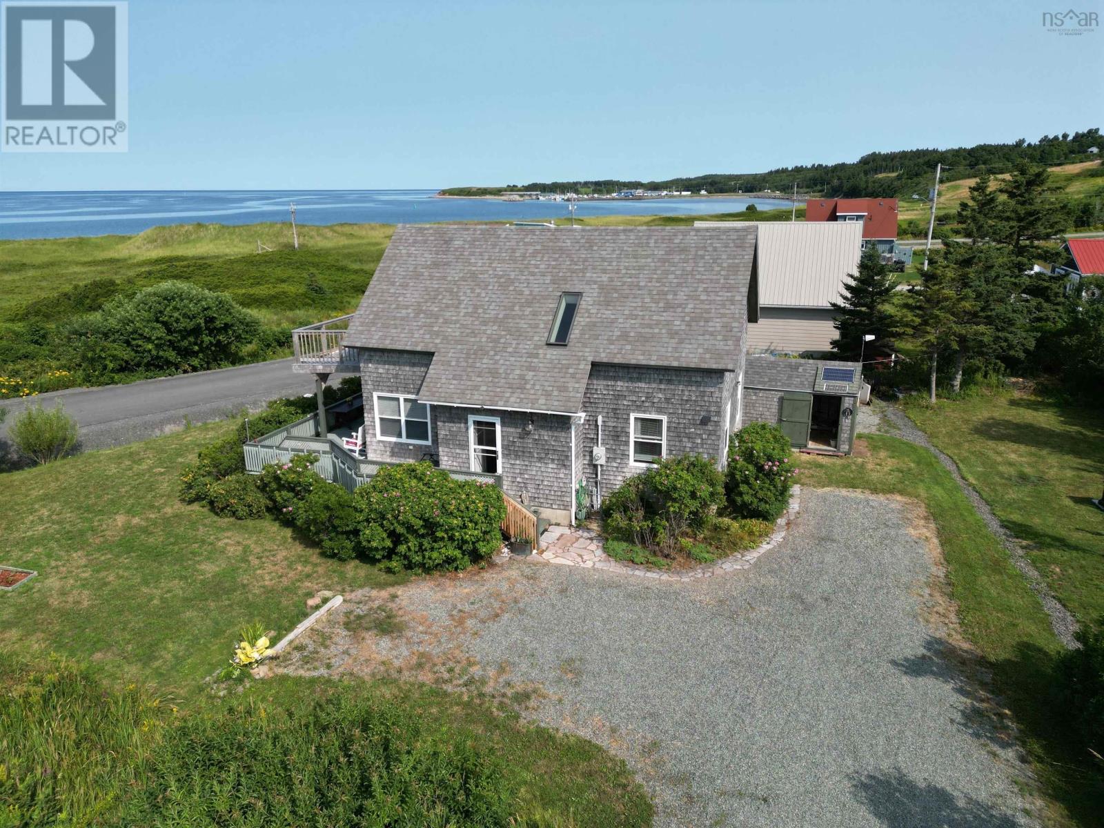 1 Bayberry Road Property Photo 5