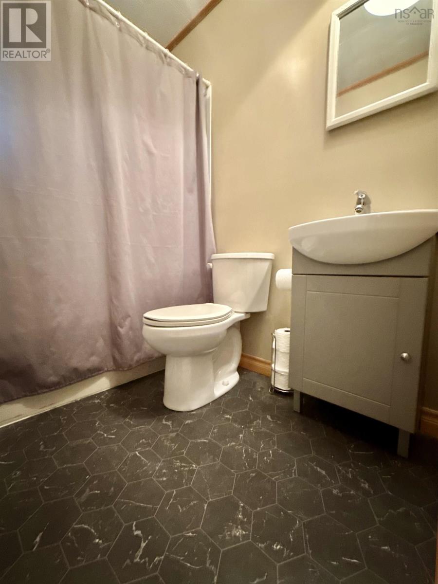 268 Stoney Island Road Property Photo 15
