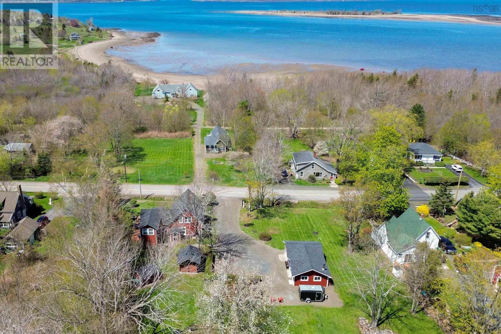 646 Highway 1 Property Photo 2