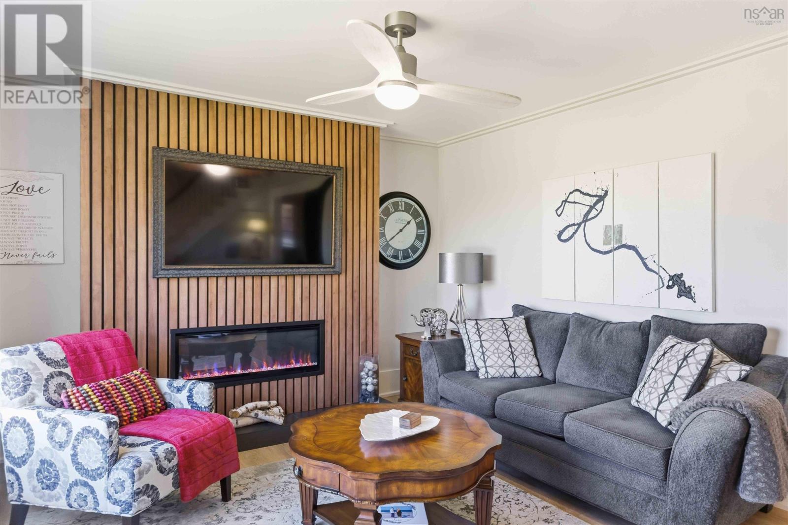 646 Highway 1 Property Photo 12