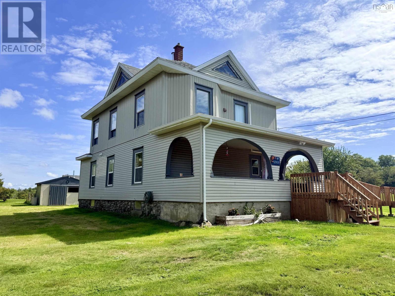 6908 Highway 3 Property Photo 1