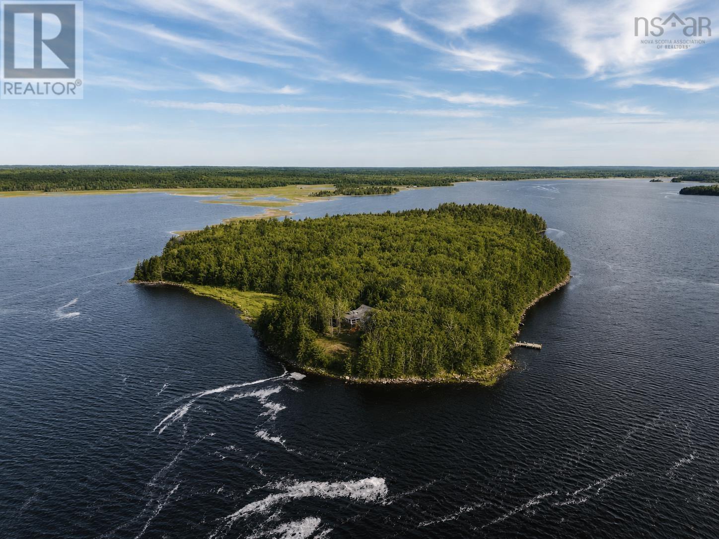 Maple Island Property Photo 1