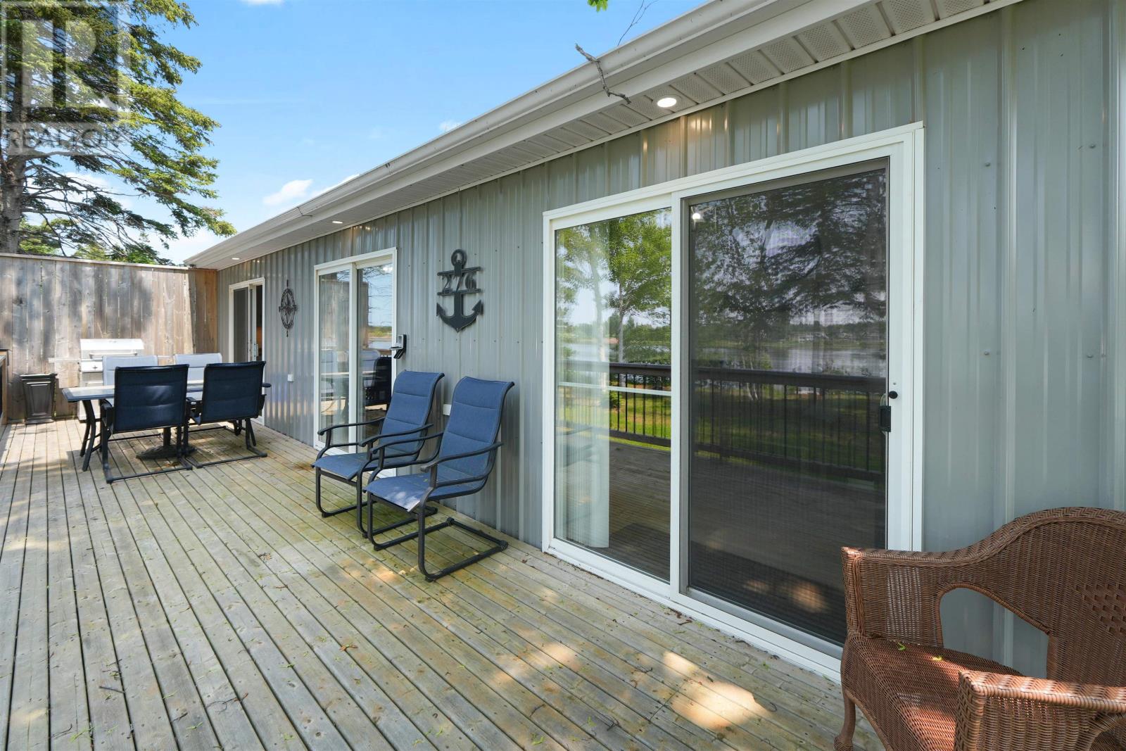 288 Spruce Way Property Photo 33