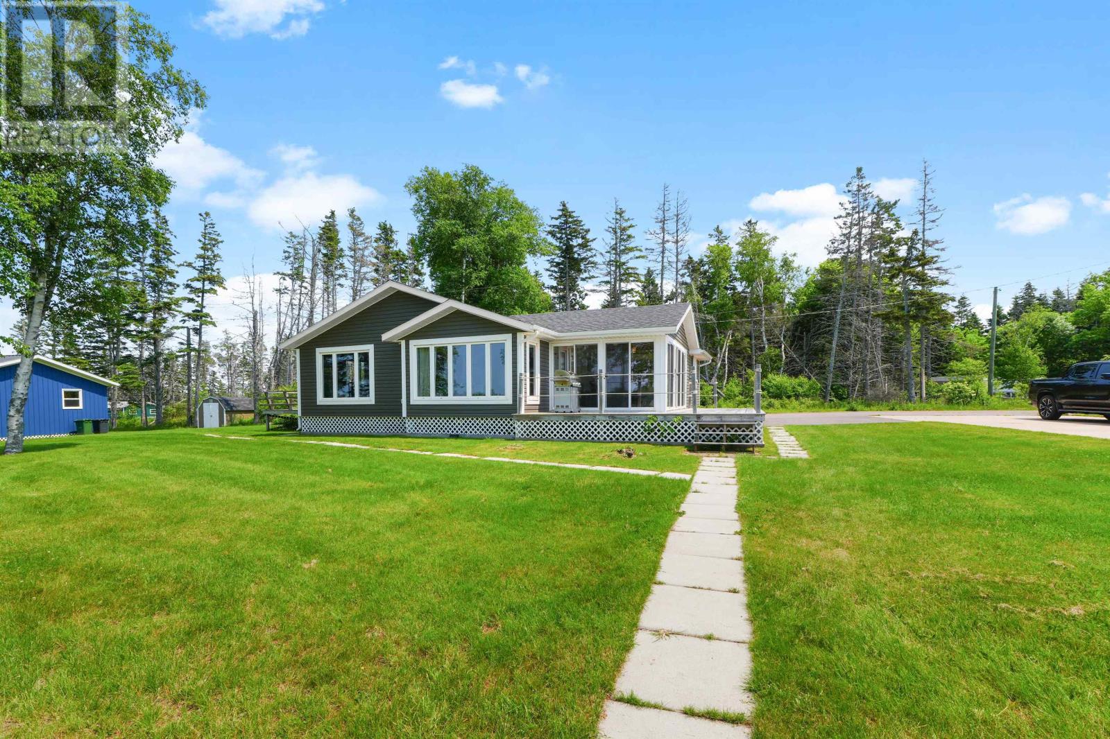 288 Spruce Way Property Photo 34