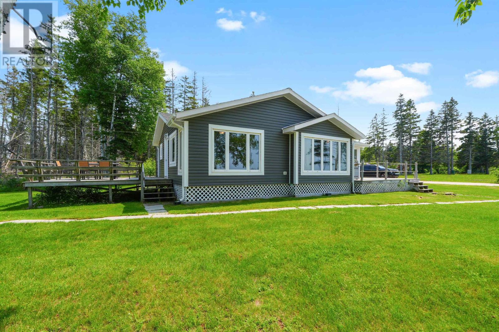 288 Spruce Way Property Photo 36