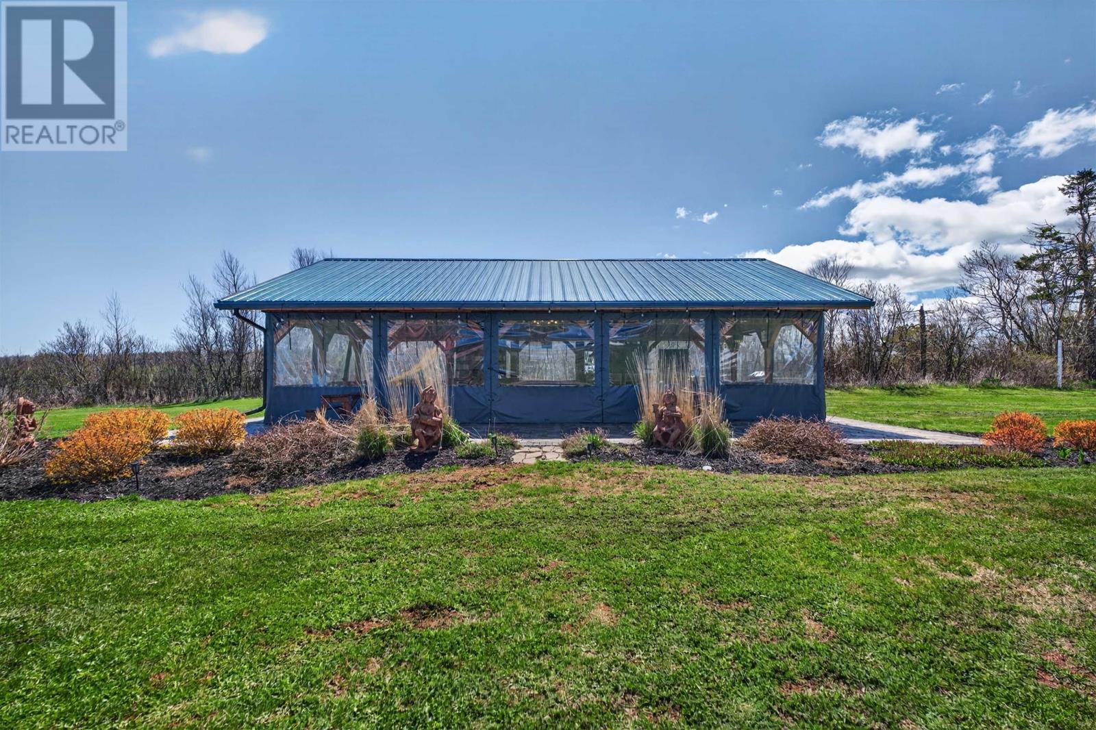 7910 Cavendish Road Property Photo 4