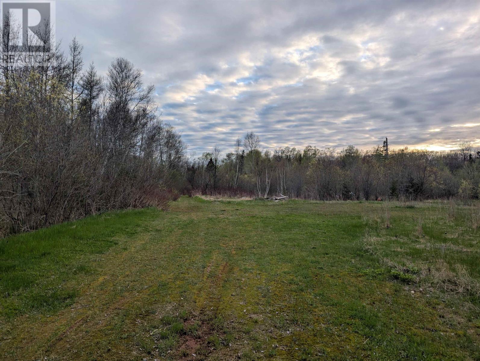 37013 Western Road Property Photo 5