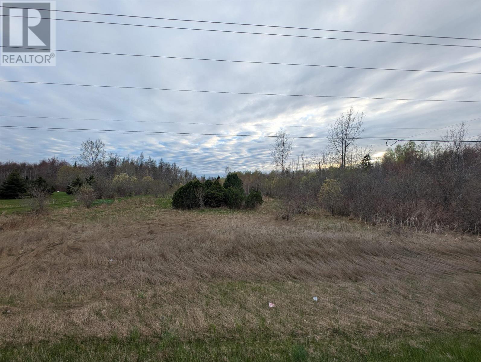 37013 Western Road Property Photo 7