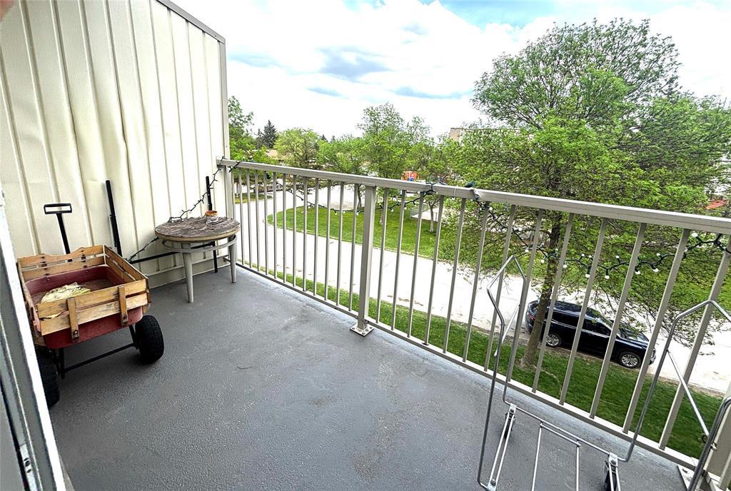 43 35 Wynford Drive Property Photo 9