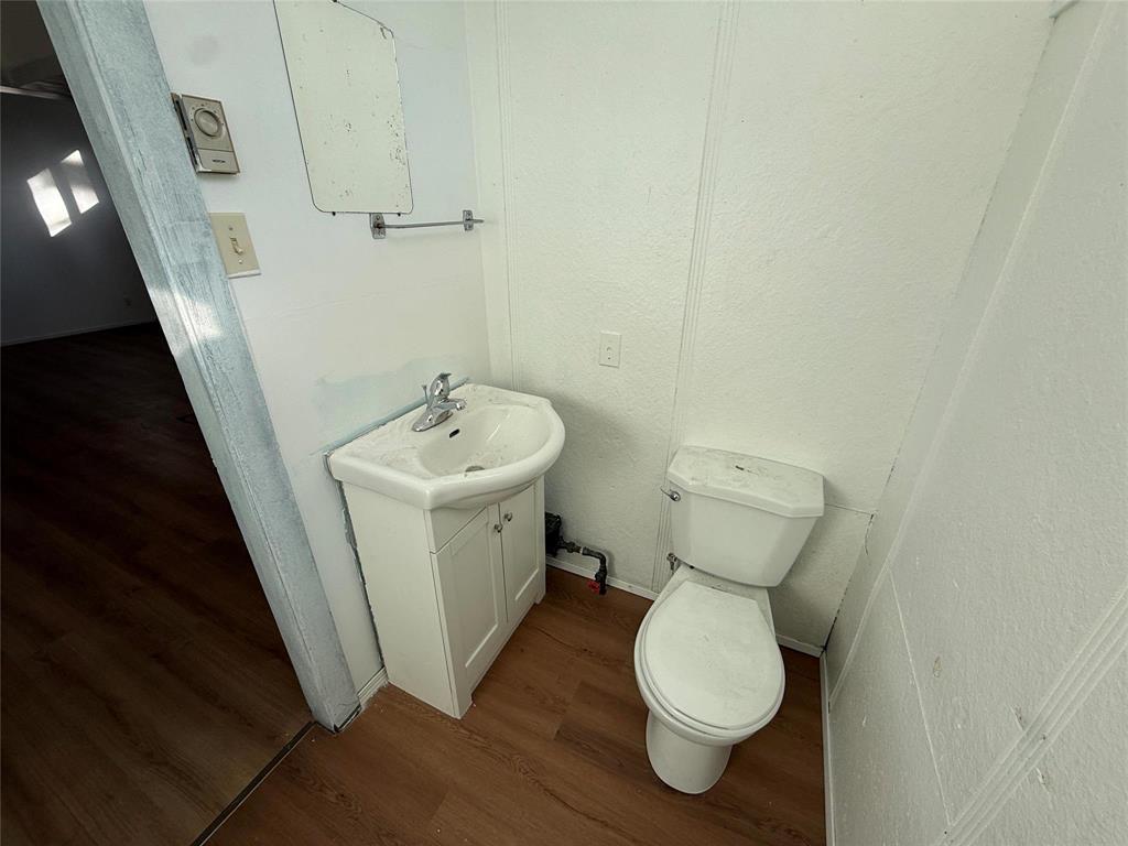 230 2nd Avenue Property Photo 10