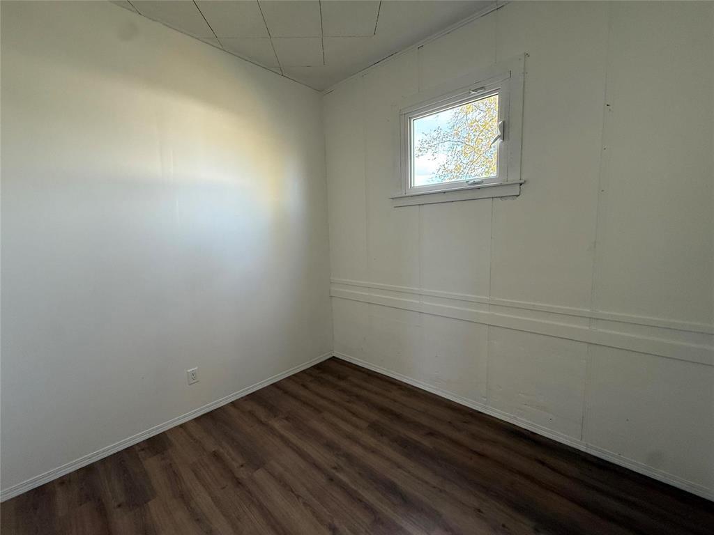 230 2nd Avenue Property Photo 19