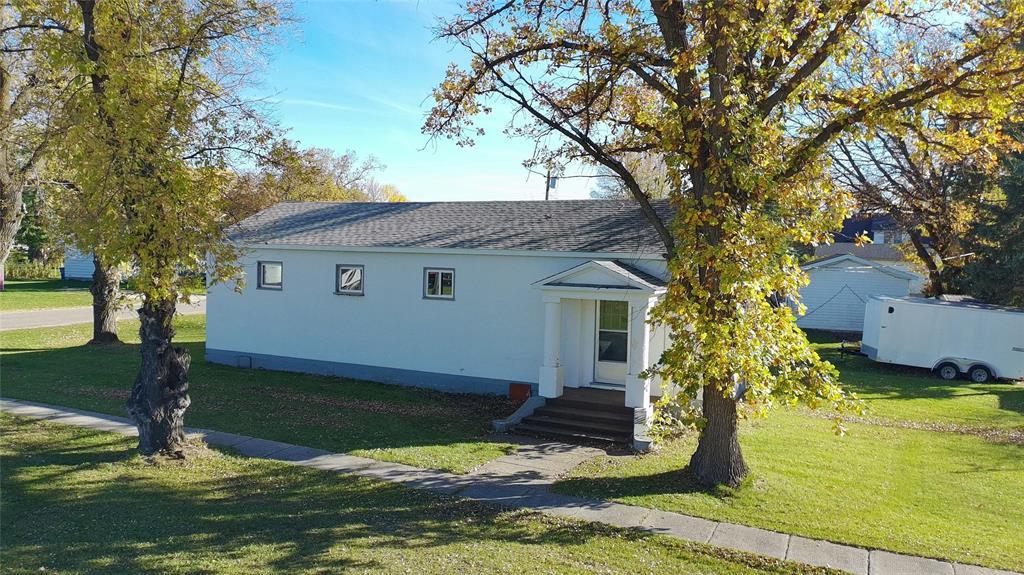 230 2nd Avenue Property Photo 23