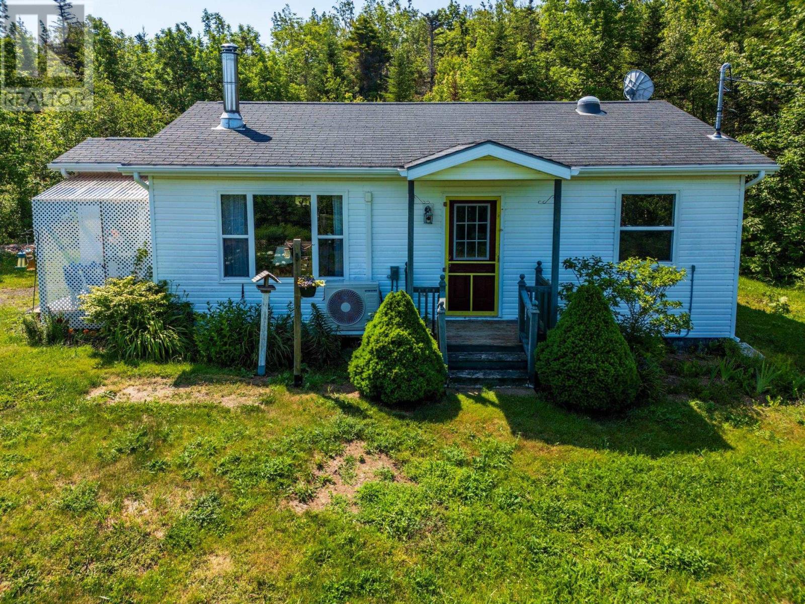 28 Longley Mountain Road Property Photo 4