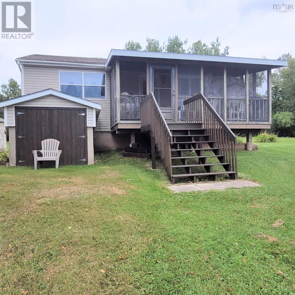 432 Stewart Road Property Photo 4