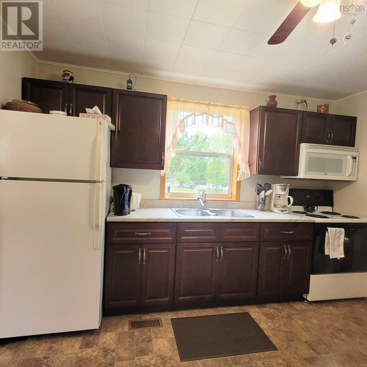 432 Stewart Road Property Photo 16