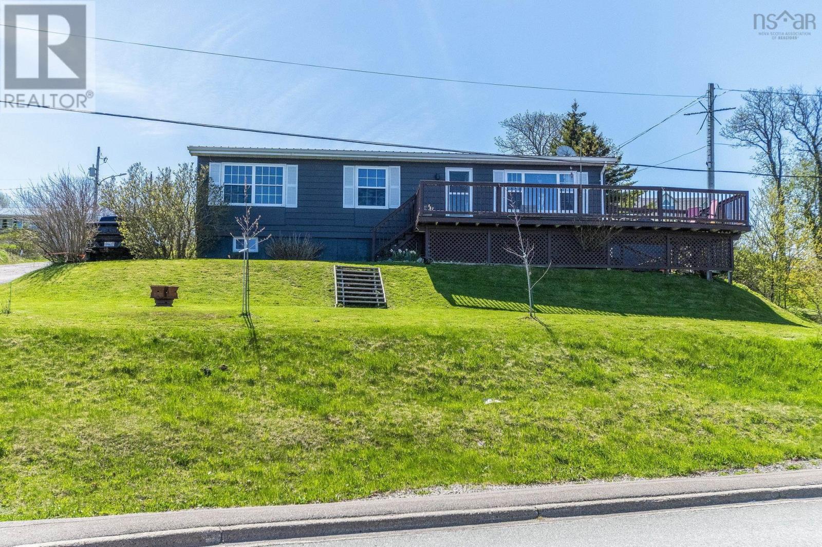 7 Dale Avenue Property Photo 3