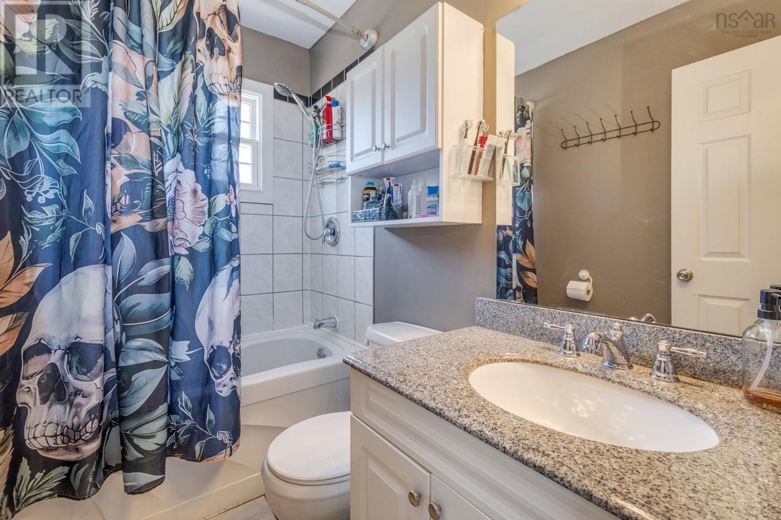 7 Dale Avenue Property Photo 18