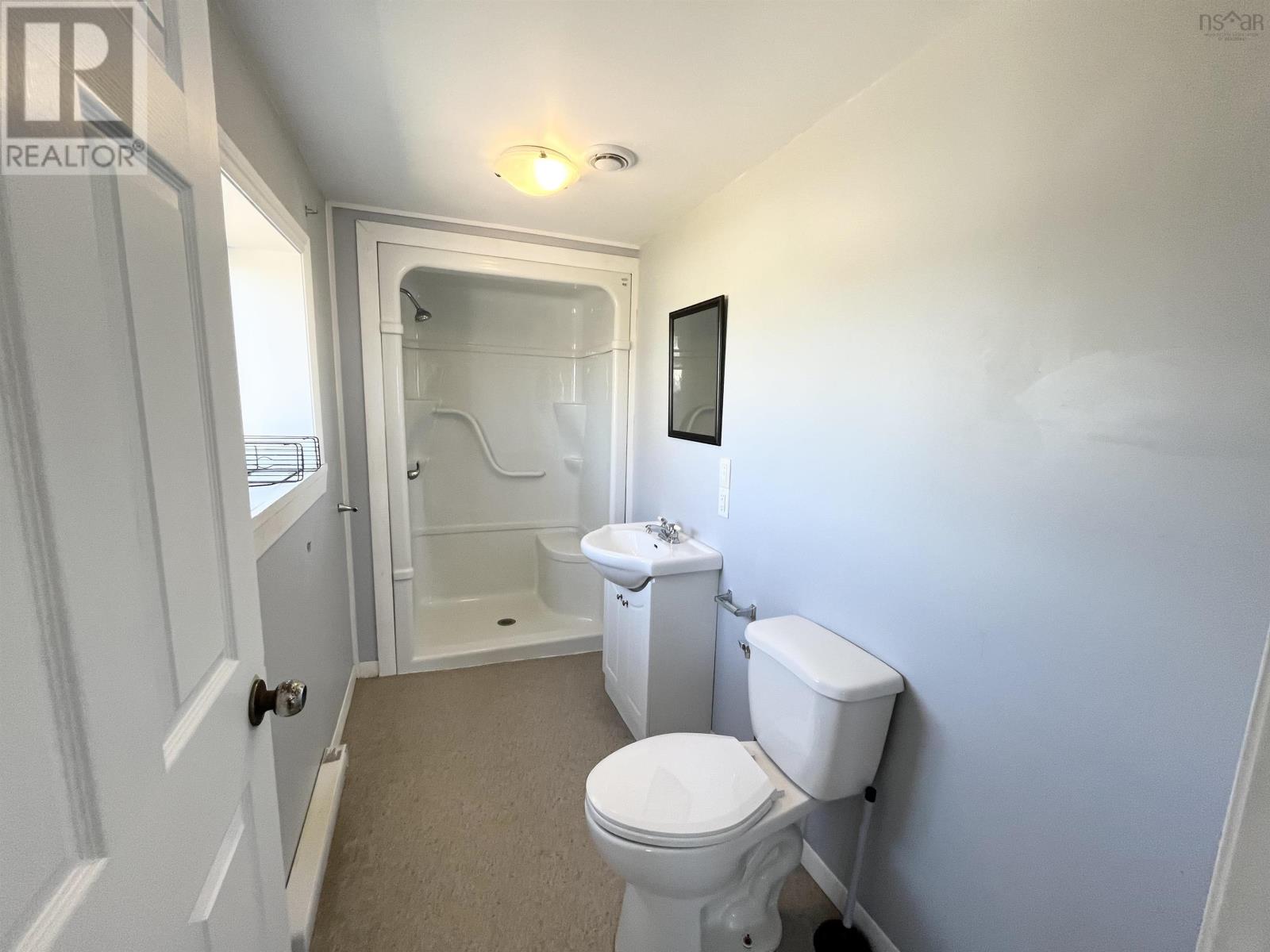 2739 Main Street Property Photo 10
