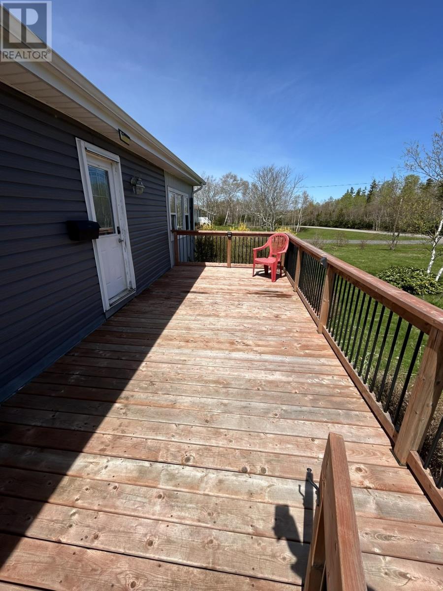 2145 Strathcona Road Property Photo 9