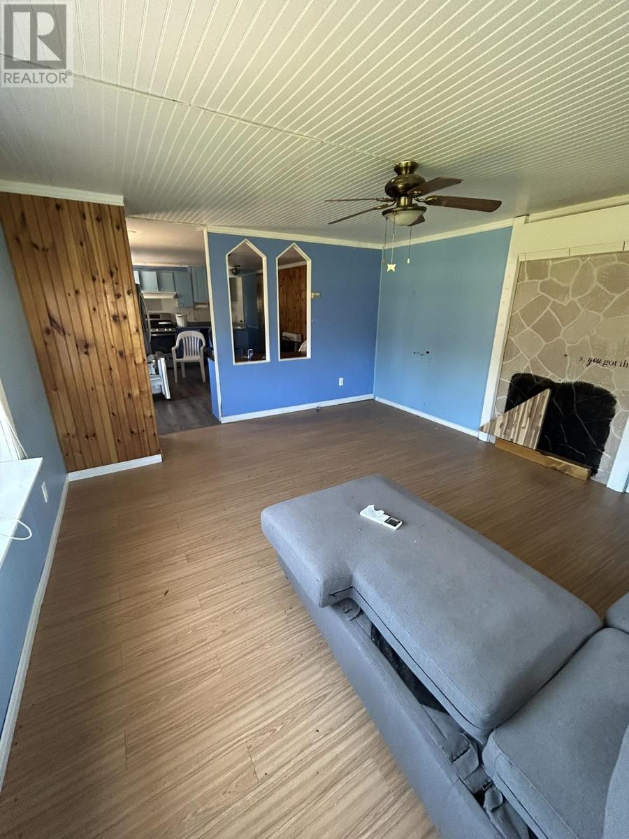 2145 Strathcona Road Property Photo 12